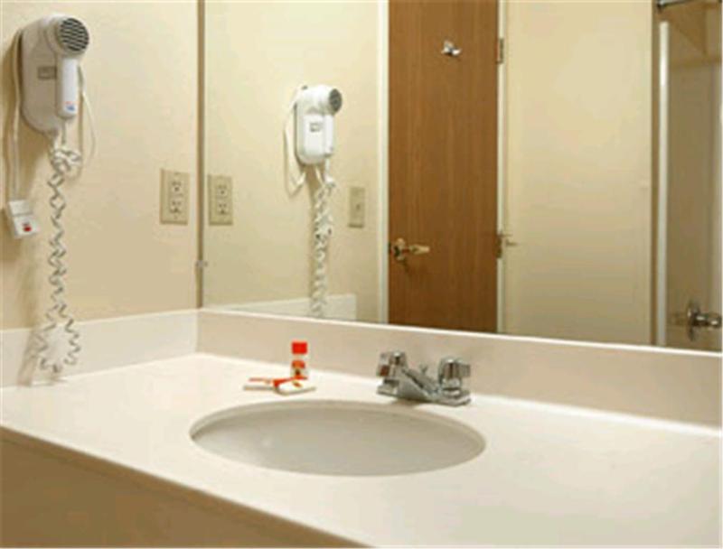 במוטל Super 8 By Wyndham ג'קסון מראה חיצוני תמונה
